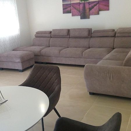 Apartment Brno Pula Exterior photo