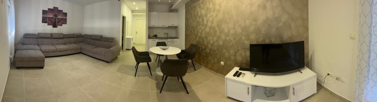 Apartment Brno Pula Exterior photo
